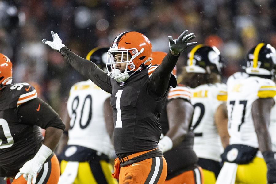 NFL: Pittsburgh Steelers at Cleveland Browns