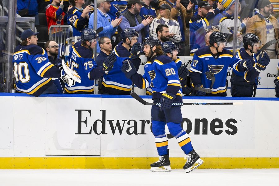 NHL: Ottawa Senators at St. Louis Blues