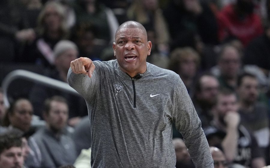 NBA: Memphis Grizzlies at Milwaukee Bucks