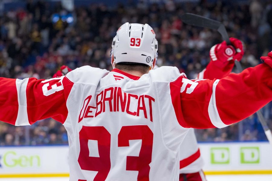 NHL: Detroit Red Wings at Vancouver Canucks
