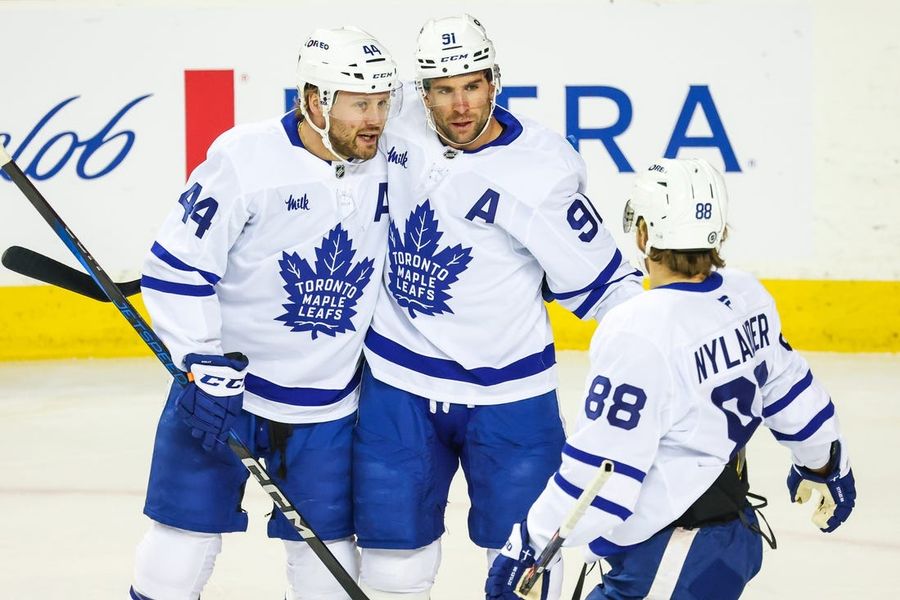 NHL: Toronto Maple Leafs at Calgary Flames