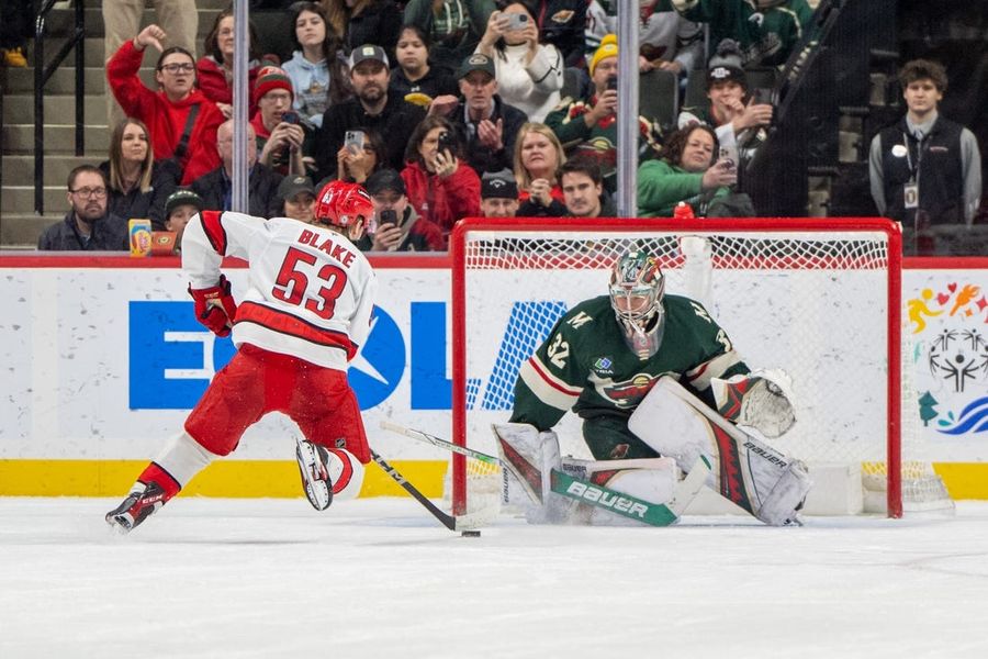 NHL: Carolina Hurricanes at Minnesota Wild