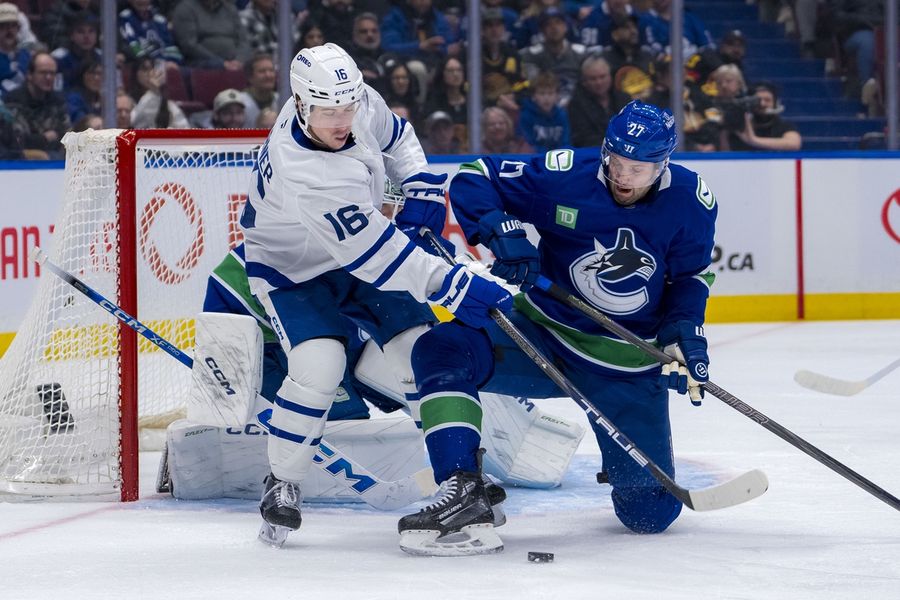 NHL: Toronto Maple Leafs at Vancouver Canucks
