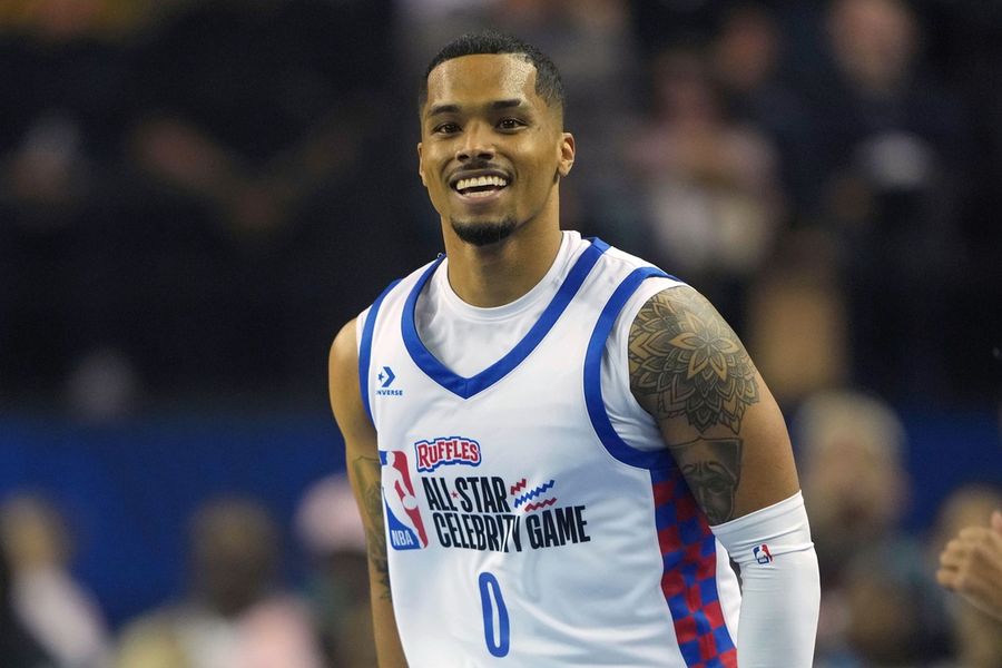 NBA: All Star-Celebrity Game-Team Bonds at Team Rice