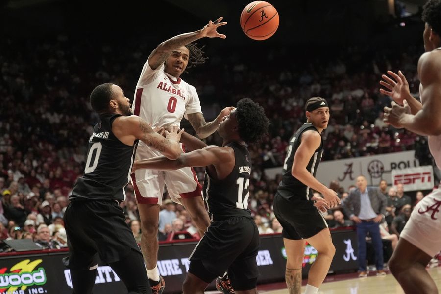 Basketball: College Basketball-Mississippi State Bulldogs at Alabama Crimson Tide