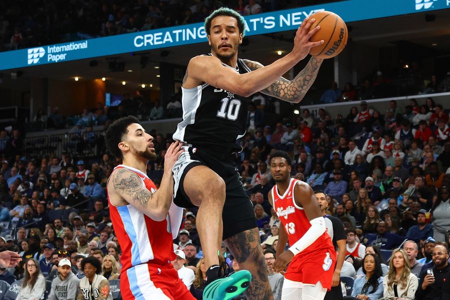 NBA: San Antonio Spurs at Memphis Grizzlies