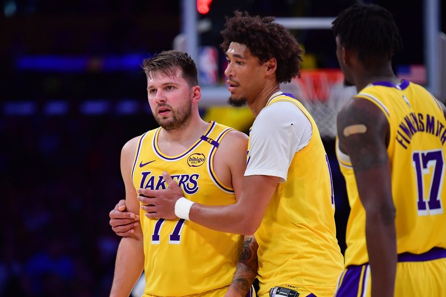 NBA: New York Knicks at Los Angeles Lakers