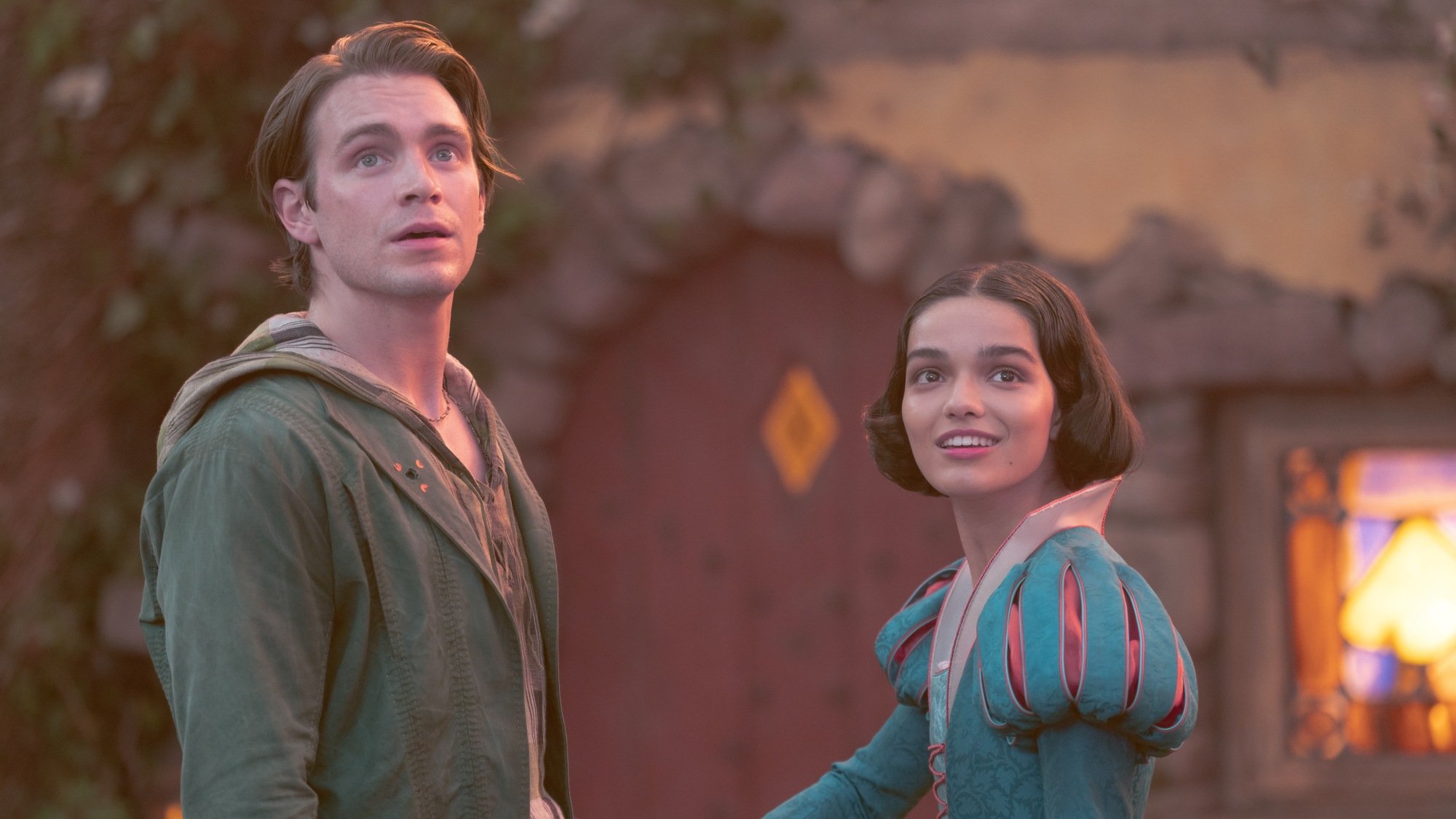 Jonathan (Andrew Burnap) and Snow White (Rachel Zegler) in Disney's live-action "Snow White."