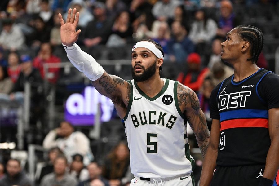 NBA: Milwaukee Bucks at Detroit Pistons