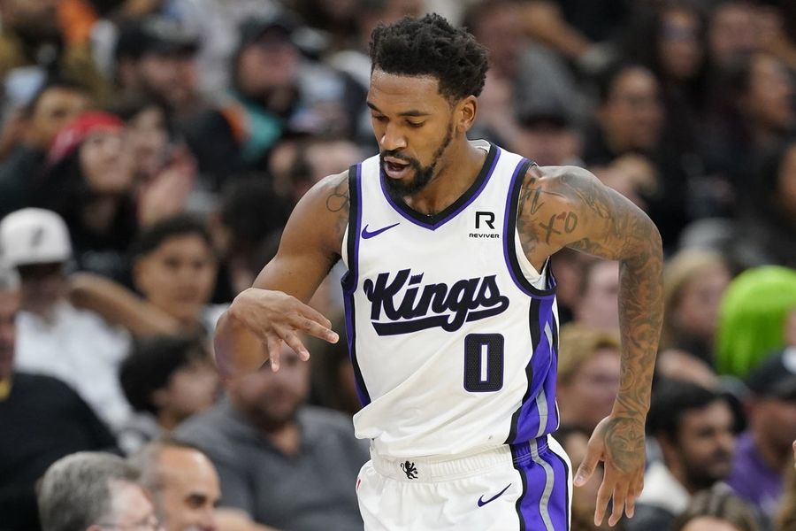 NBA: Sacramento Kings at San Antonio Spurs