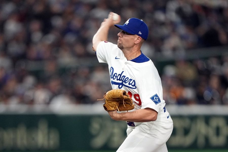 MLB: Spring Training-Los Angeles Dodgers at Yomiuri Giants