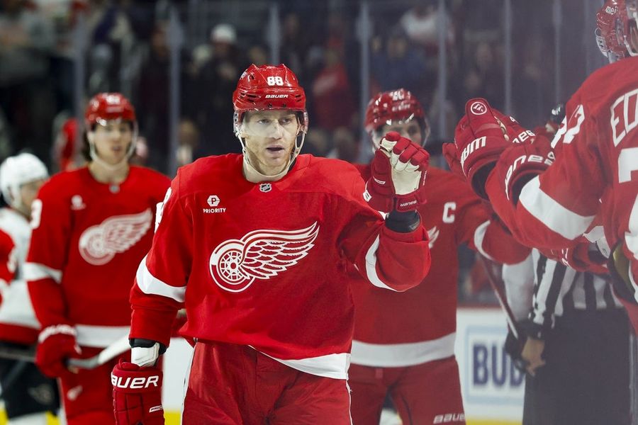 NHL: Ottawa Senators at Detroit Red Wings
