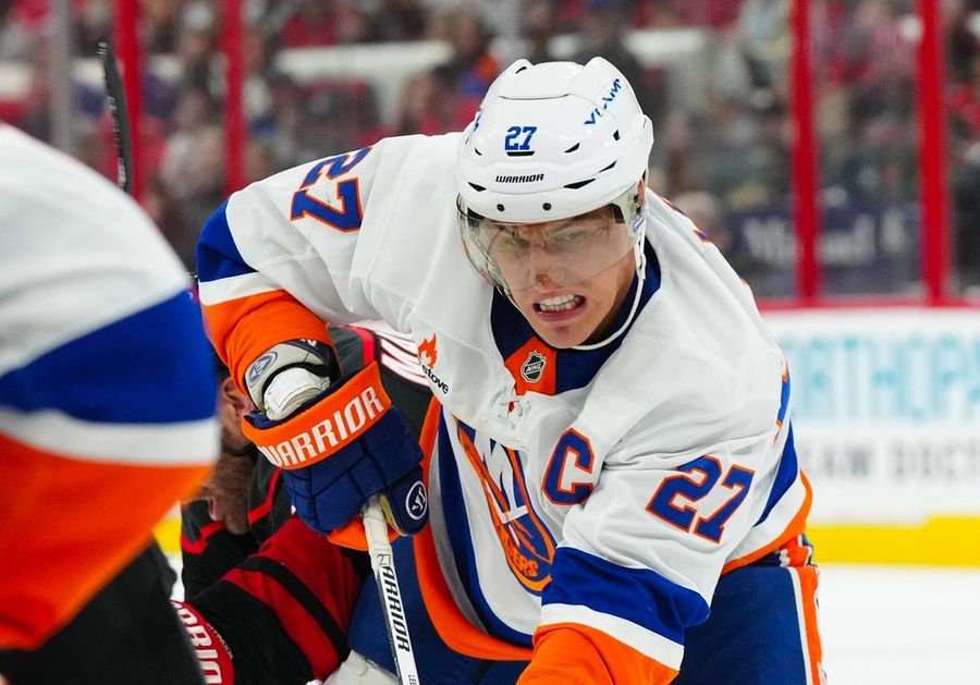 NHL: New York Islanders at Carolina Hurricanes