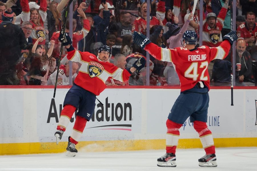 NHL: Detroit Red Wings at Florida Panthers