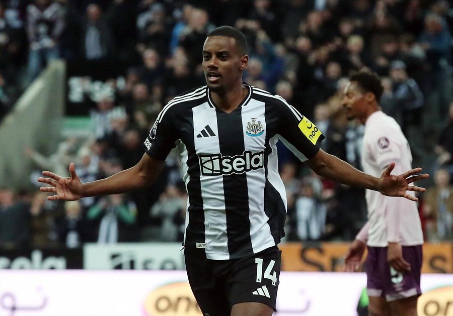 Premier League - Newcastle United v Brentford