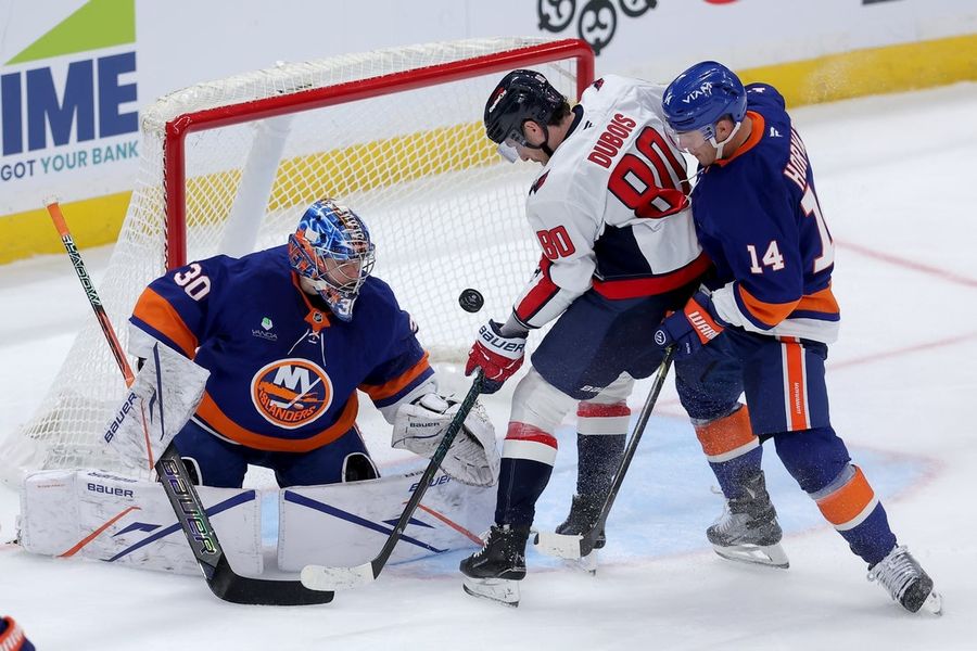 NHL: Washington Capitals at New York Islanders