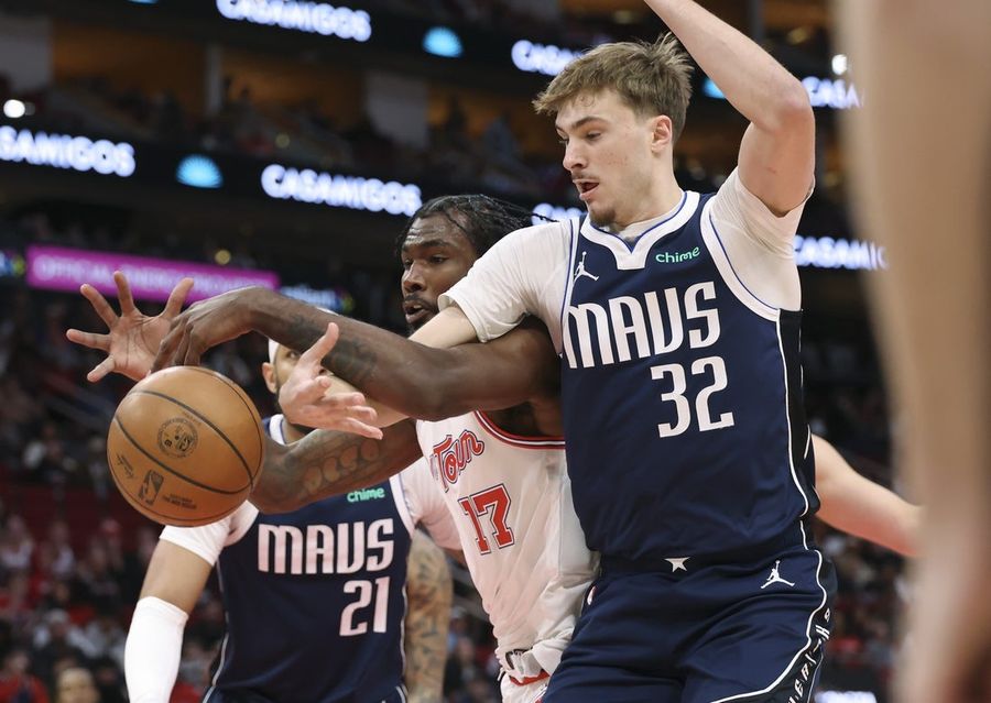 NBA: Dallas Mavericks at Houston Rockets