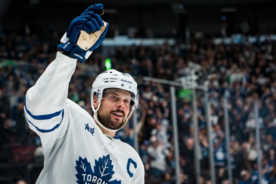 NHL: Toronto Maple Leafs at Vancouver Canucks