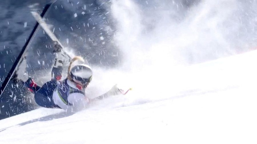 Lindsey Vonn hospitalized in stable condition after downhill crash